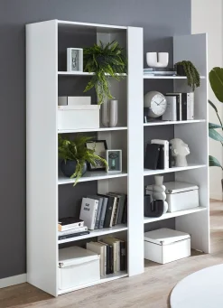 Ausziehbares Wandregal mit modernem Design