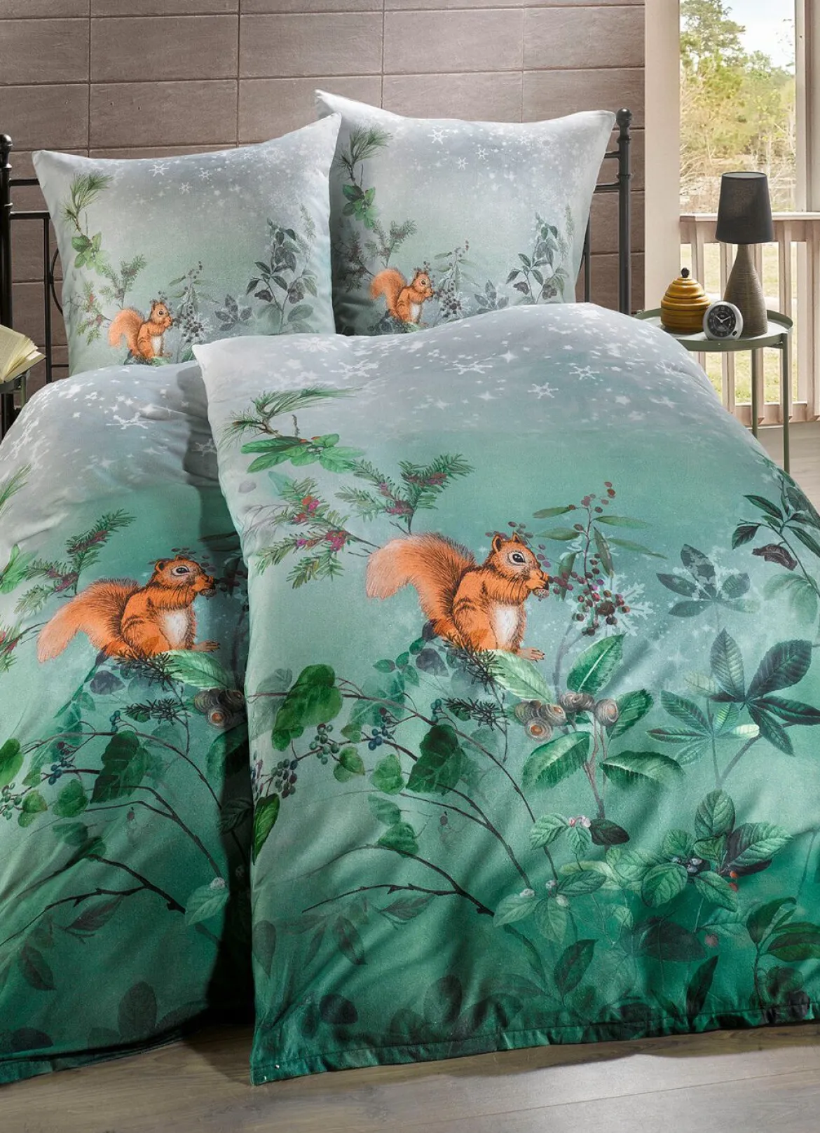 Bettwäsche-Garnitur mit Eichhörnchen-Motiv