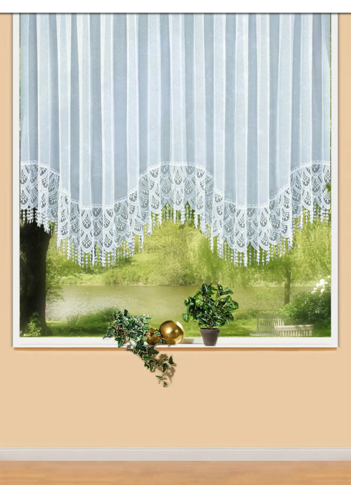 Blumenfenster-Store mit Plauener Spitze