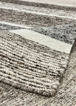 Brücken und Teppiche aus natürlichen Materialien
