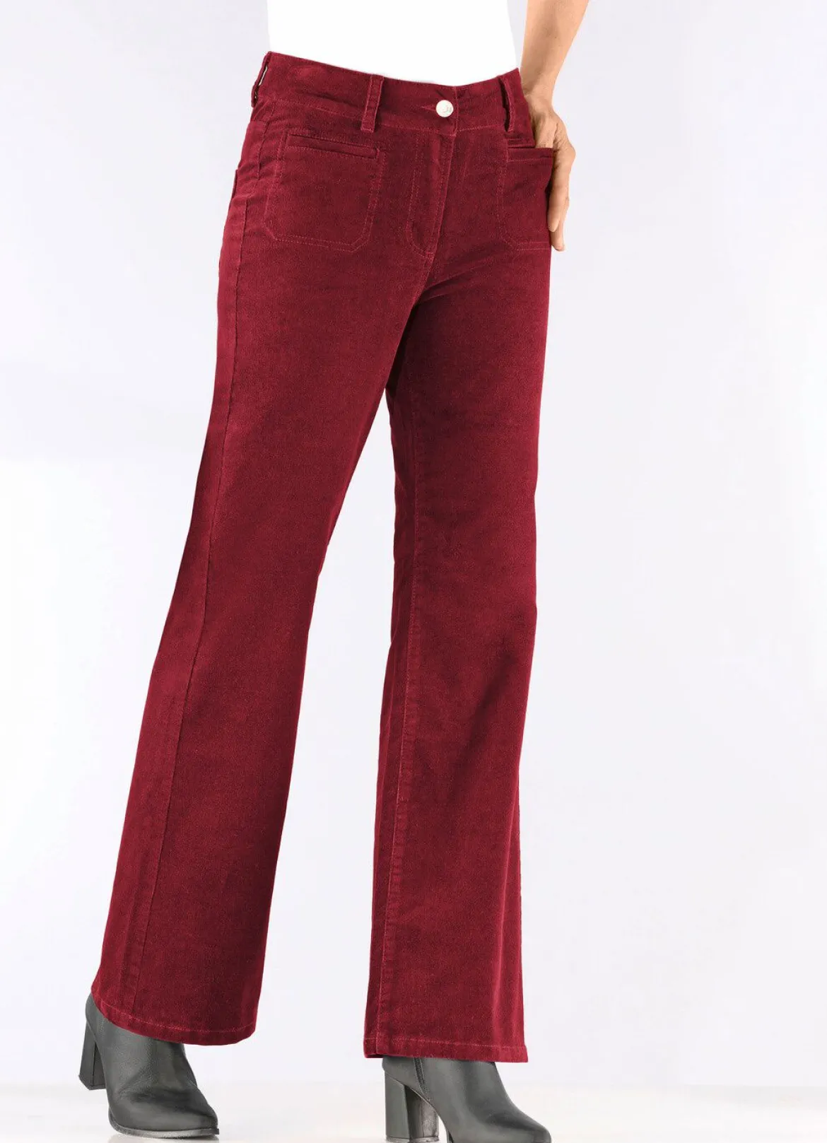 Cordhose mit weitem Beinverlauf