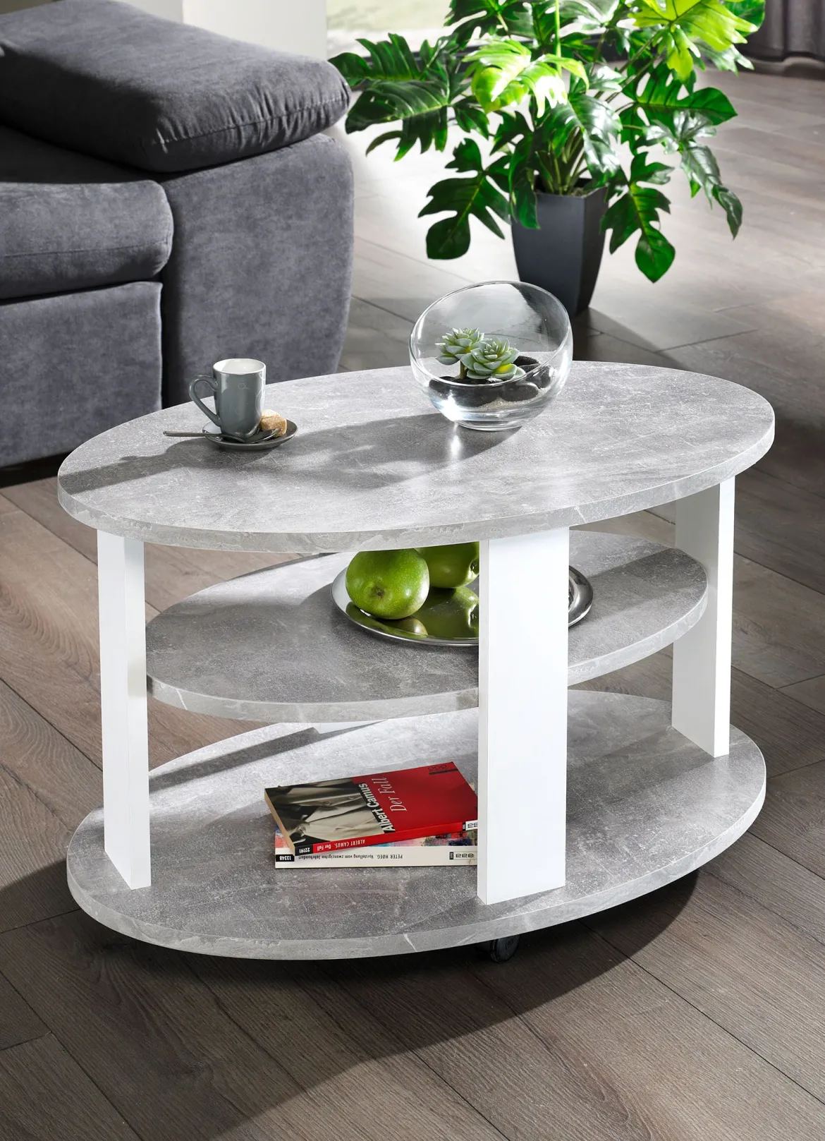 Couchtisch auf Rollen