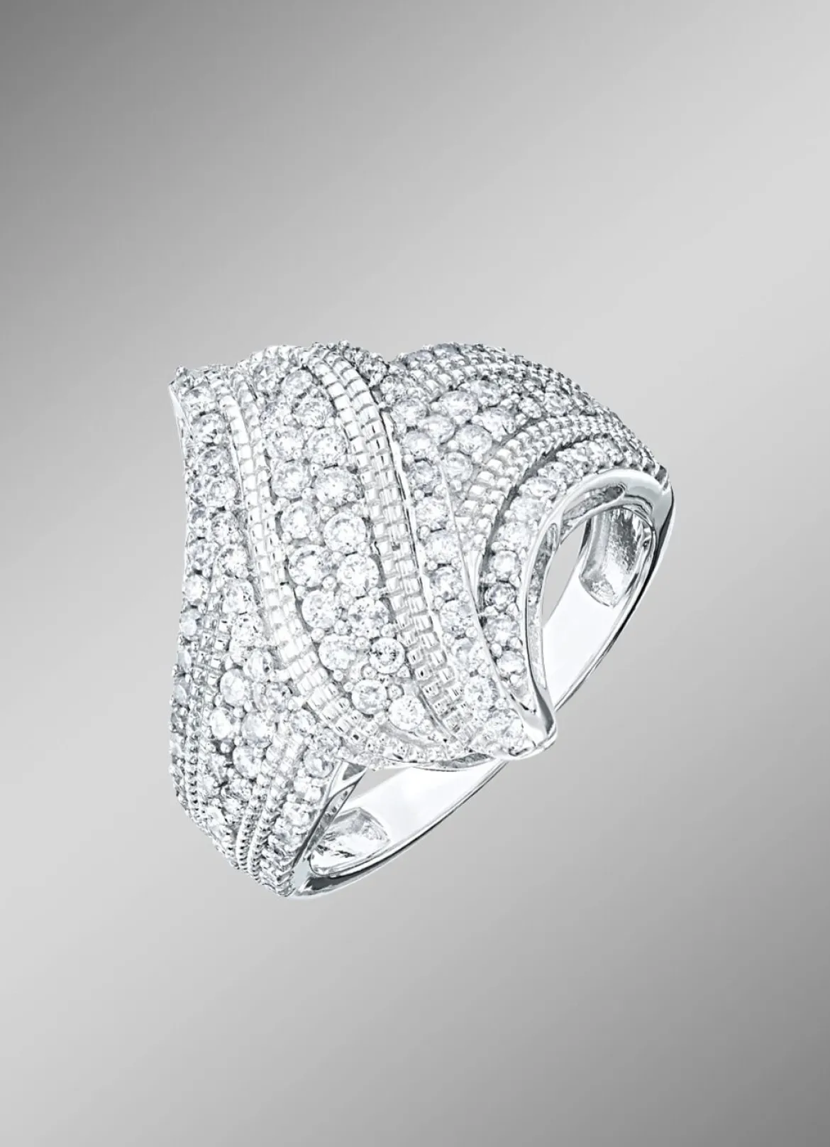 Damenring mit 72 Diamanten und 46 Brillanten