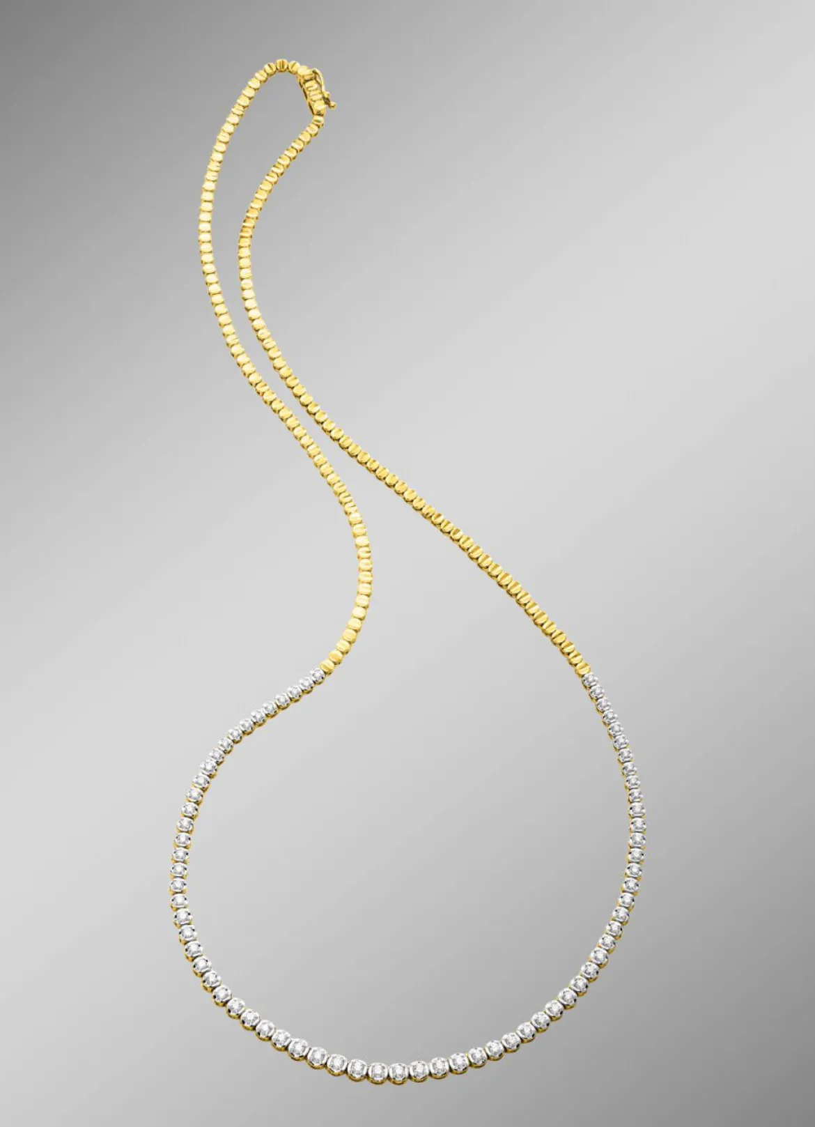 Edle Halskette mit Brillanten