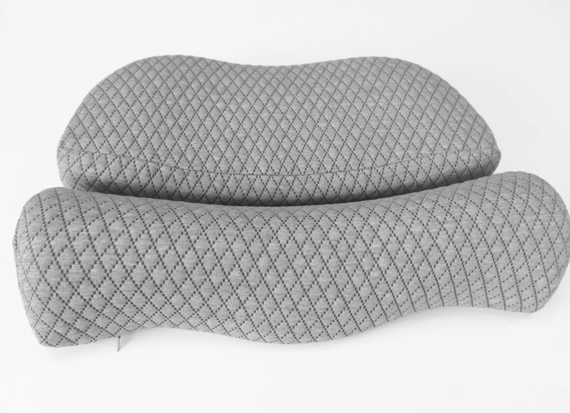 Ergonomisch geformtes Nackenstützkissen