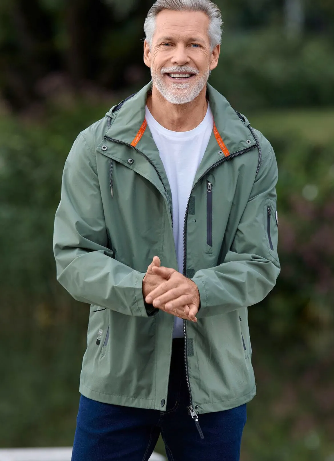 Funktionsjacke mit Kapuze