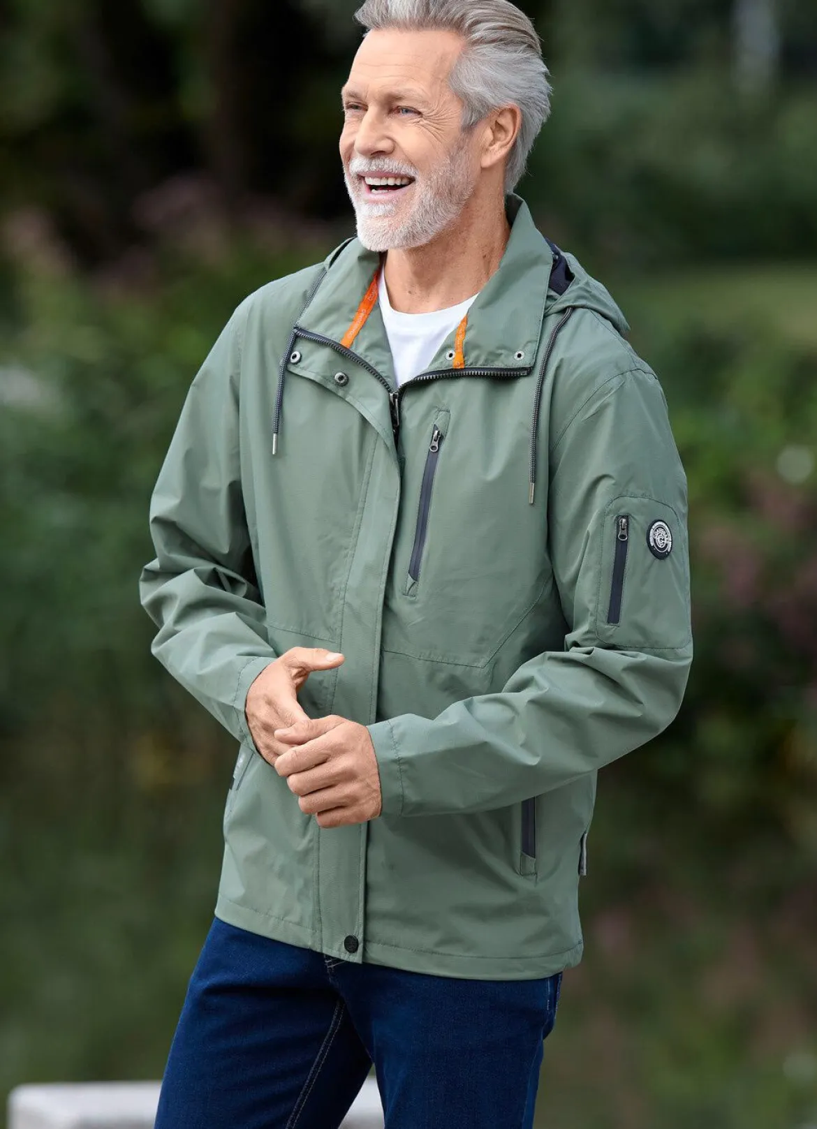 Funktionsjacke mit Kapuze