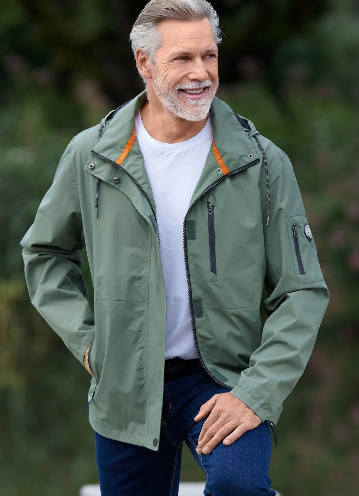 Funktionsjacke mit Kapuze