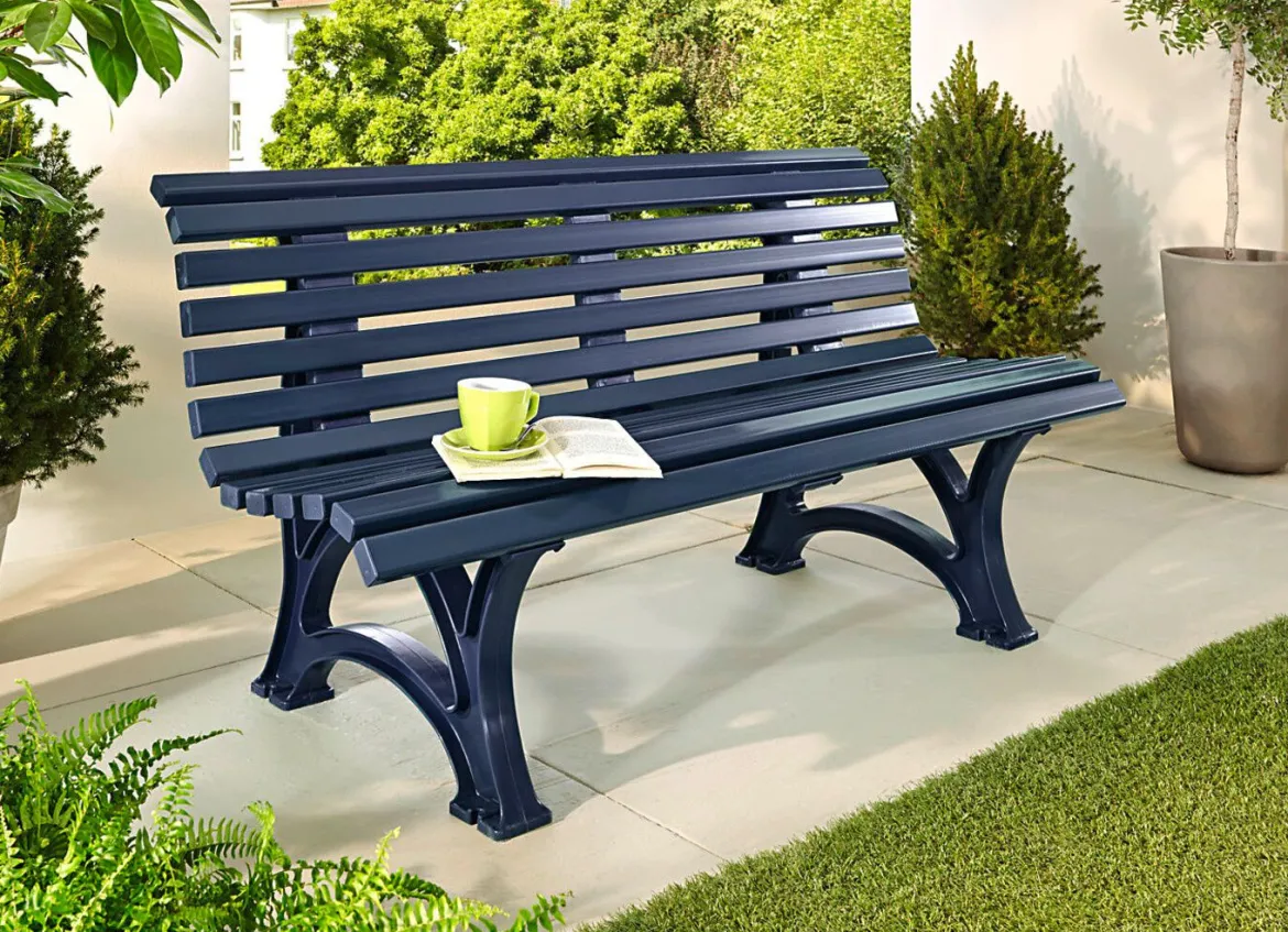 Gartenbank aus hochwertigem Kunststoff