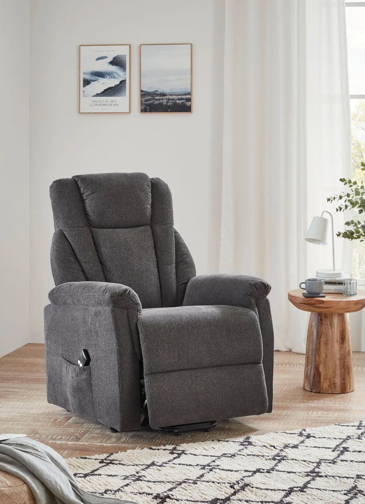 Gemütlicher TV-Sessel mit Motor und Aufstehhilfe