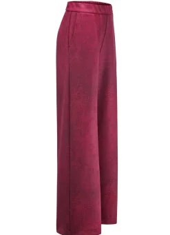Hose in bequemer Weite
