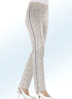 Hose mit aparter Floral-Dessinierung und effektvollem Zierband