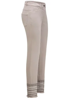 Hose mit aufwendiger Stickerei im Ethno-Stil