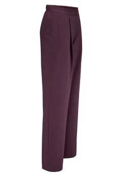 Hose mit Bundfalten in modischer Weite