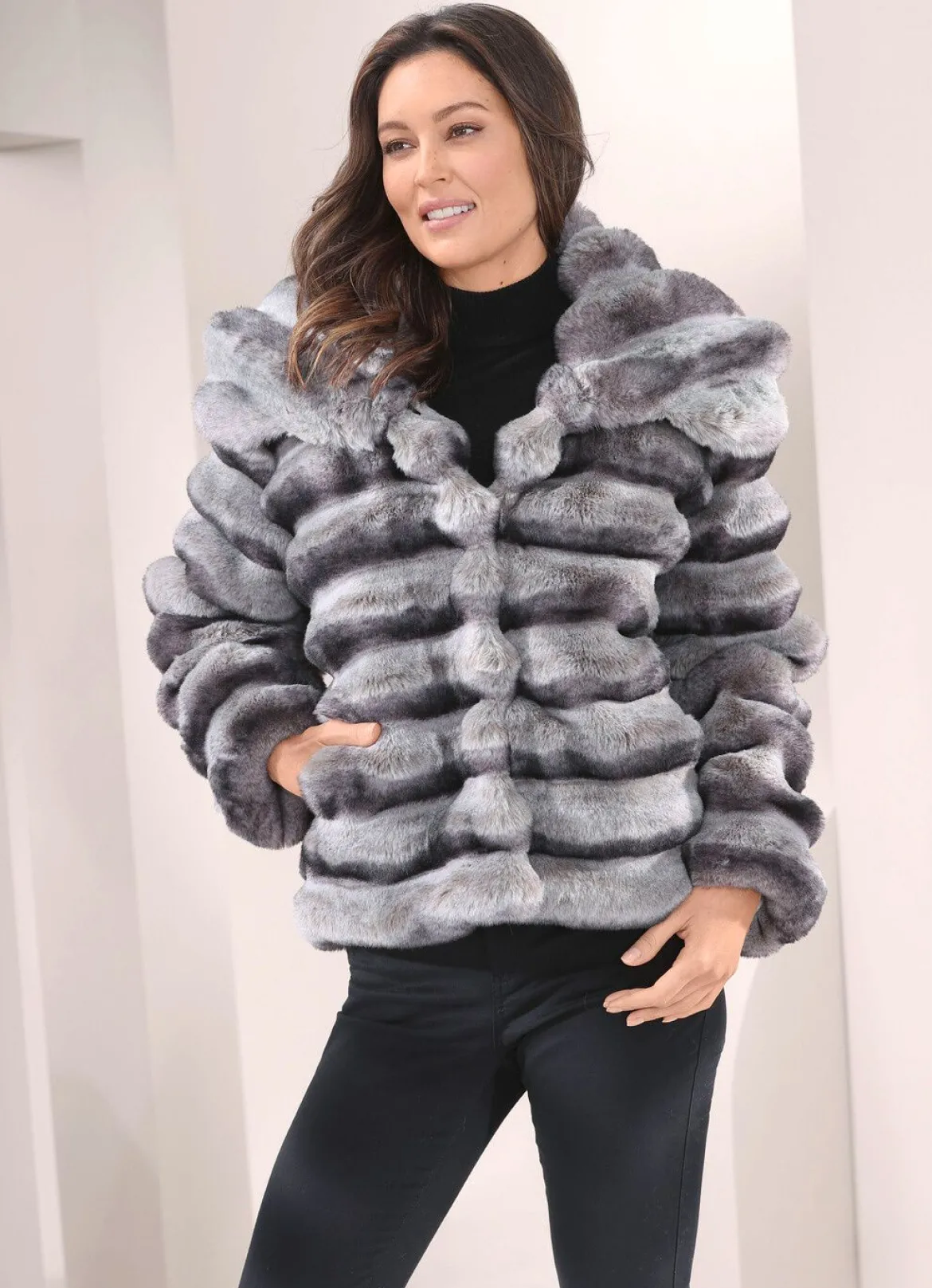 Jacke aus Kunstpelz