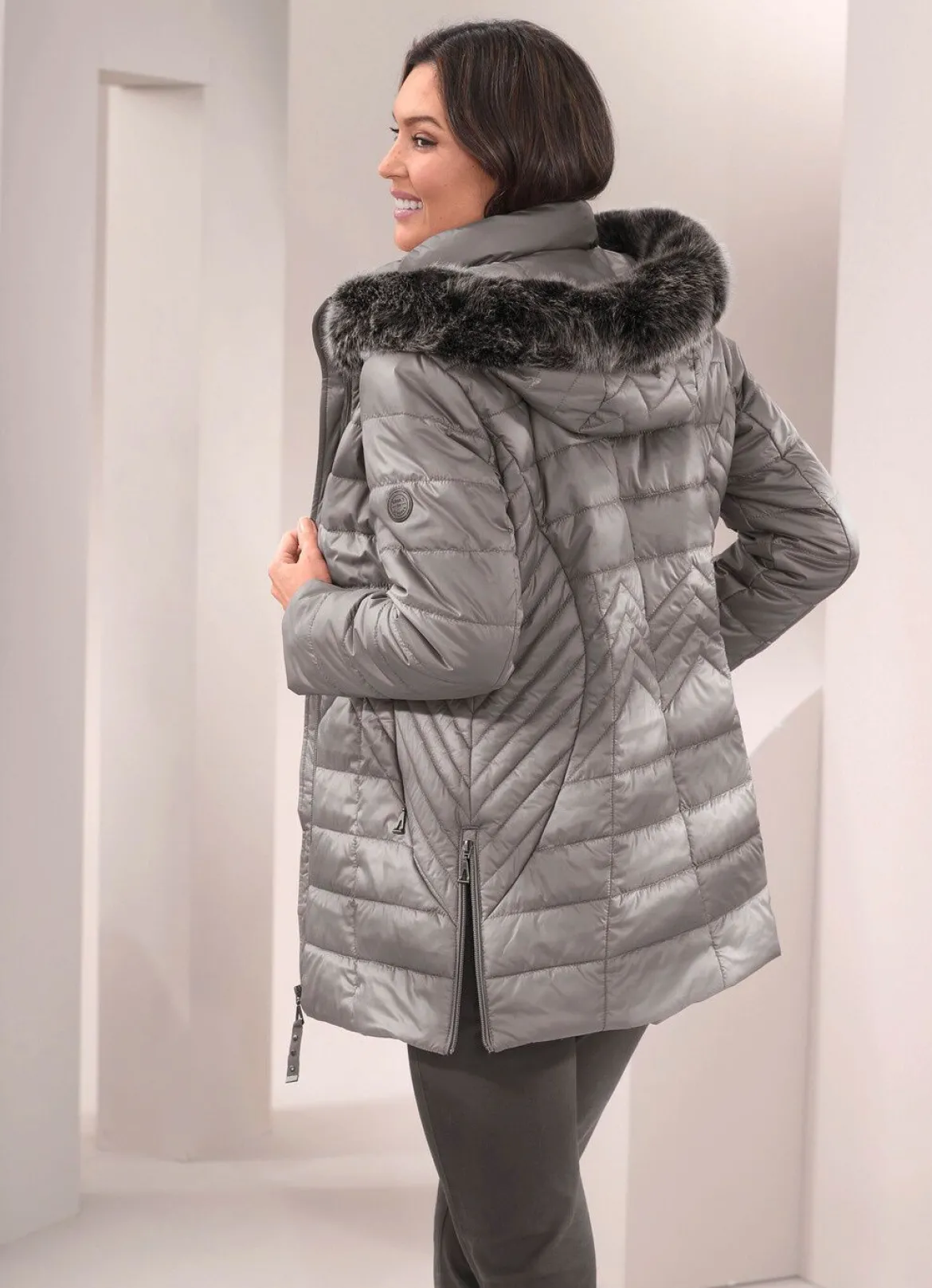 Jacke mit abnehmbarem Kunstpelz-Besatz
