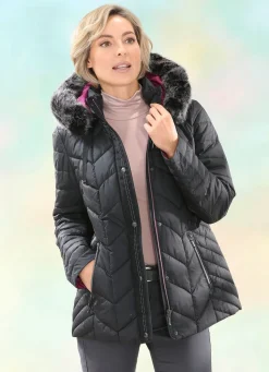 Jacke mit abnehmbarer Kapuze