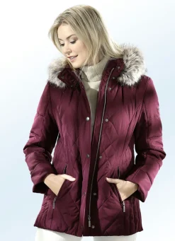 Jacke mit Reißverschluss unter der Druckerleiste