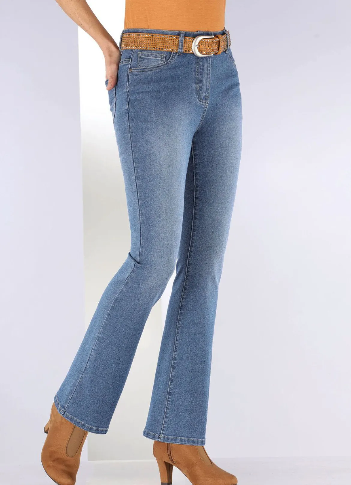 Jeans mit leicht ausgestellter Beinweite