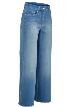 Jeans mit modischer Beinweite