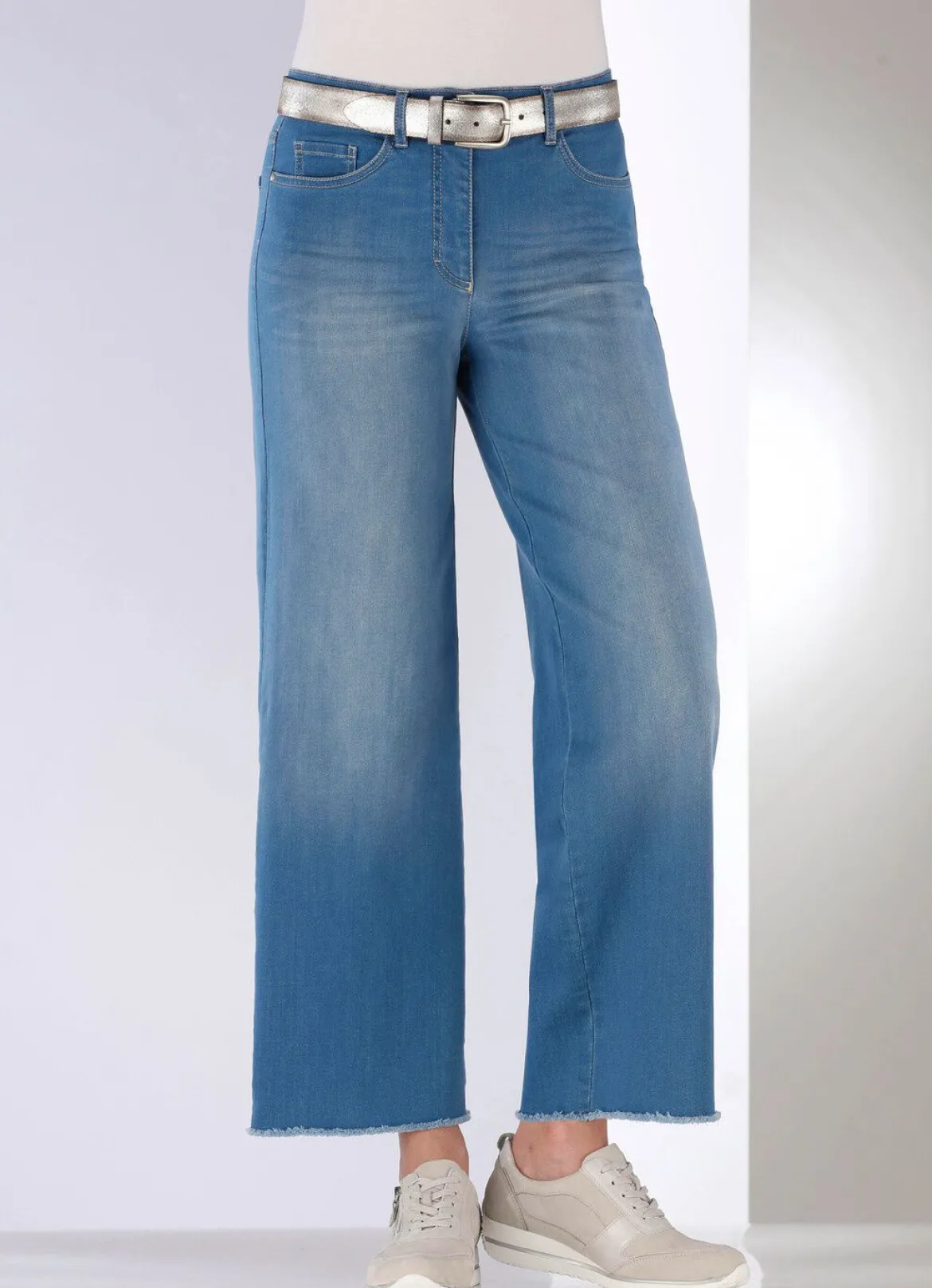 Jeans mit modischer Beinweite