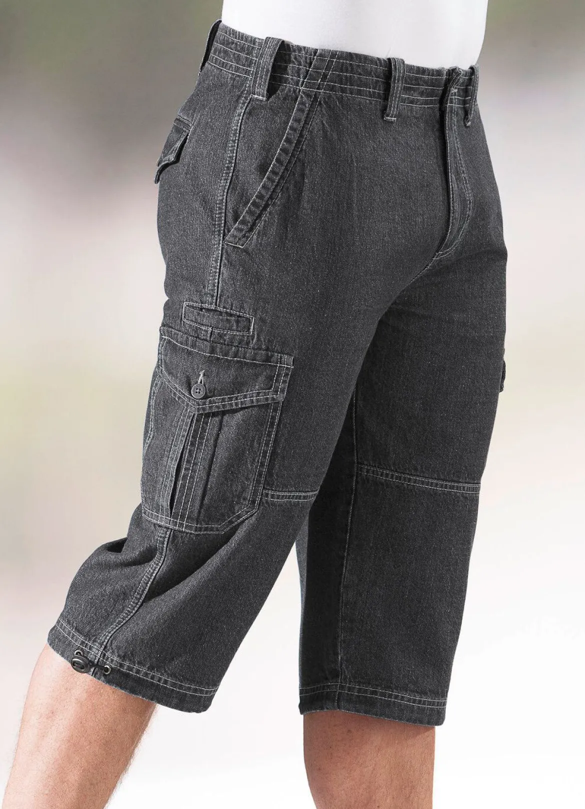 Jeans-Bermudas mit Cargotaschen in 3 Farben