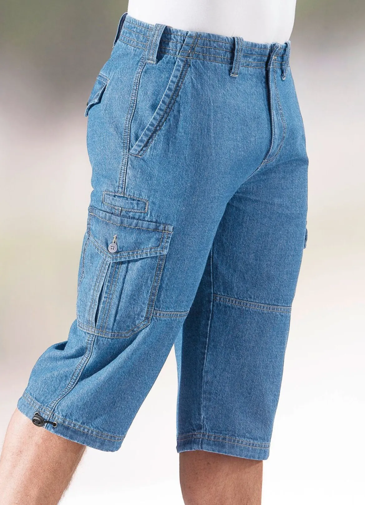 Jeans-Bermudas mit Cargotaschen in 3 Farben
