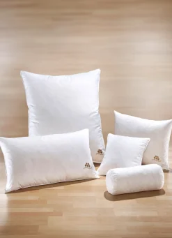 Kissenserie mit goldfarbener Satin-Biese