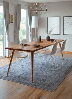 Klassischer Teppich mit schönen Ornamenten