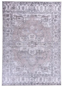 Klassischer Teppich mit schönen Ornamenten