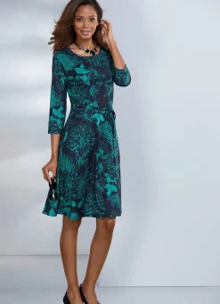Kleid mit Bindegürtel in Schlupfform