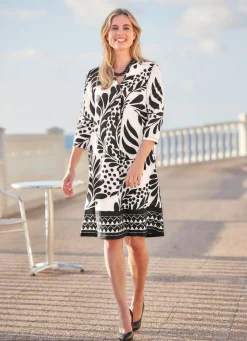 Kleid mit dekorativer Faltenlegung