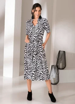 Kleid mit individueller Weitenregulierung