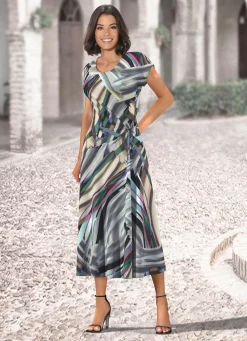 Kleid mit raffinierter Knotentechnik