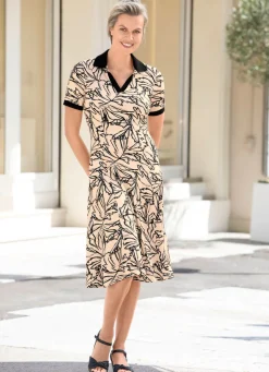 Kleid mit schwarzem Rippjersey