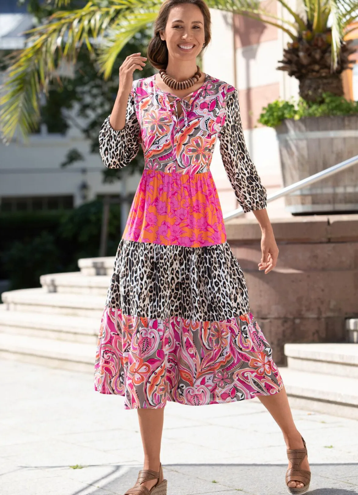 Kleid mit Stufen-Volants
