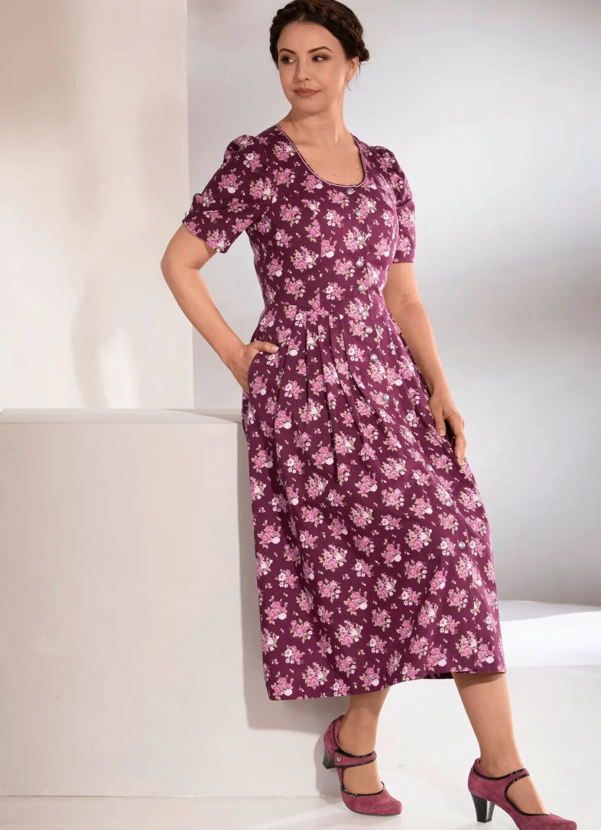 Landhauskleid mit Schmuckknöpfen