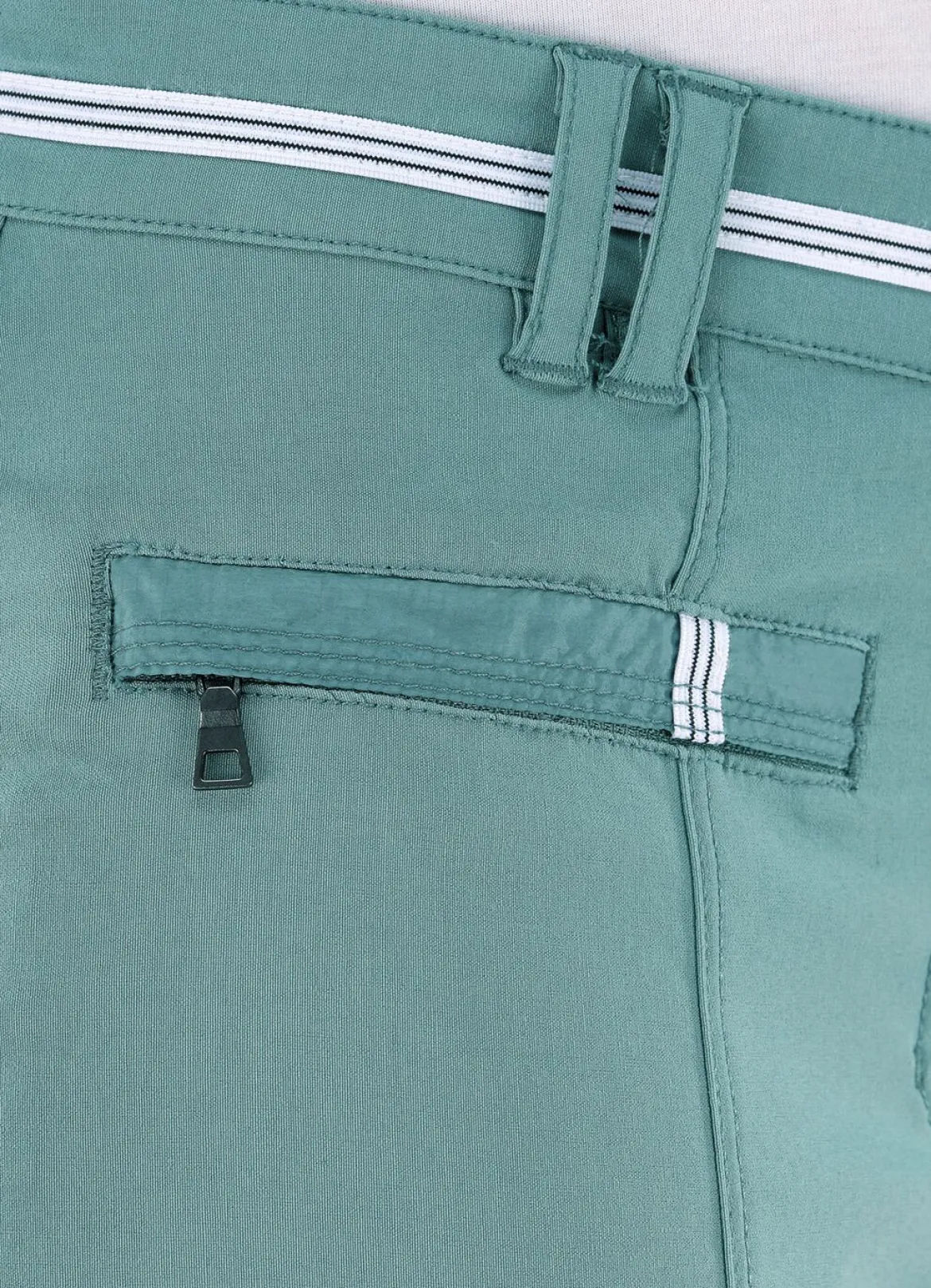 7/8-lange Hose mit kontrastfarbenem Zierband