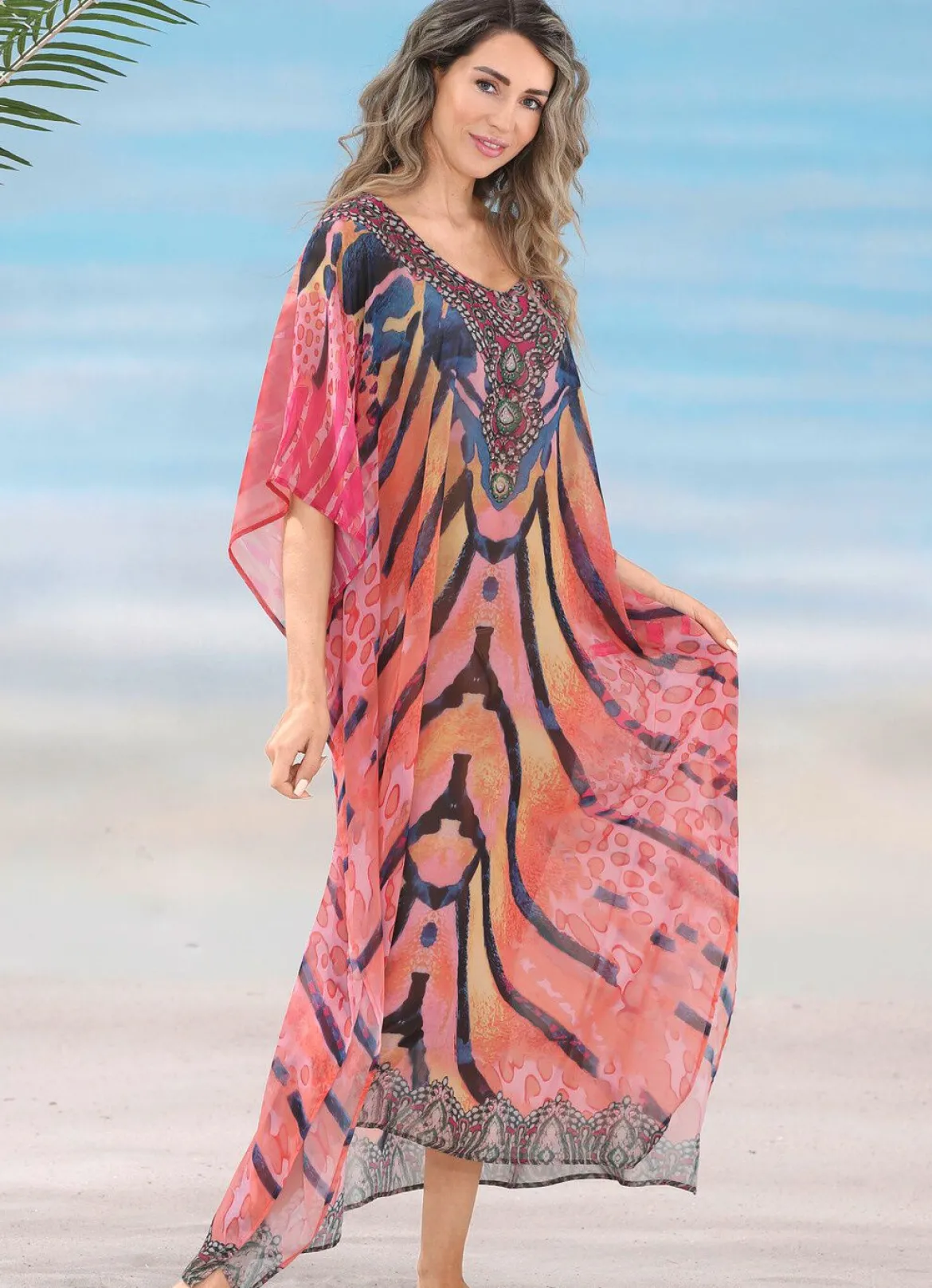 Laurina Kaftan mit Schmucksteinchen, leicht transparent