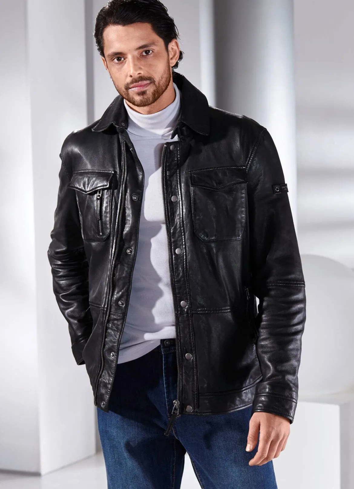 Lederkurzjacke von „Cabrini“