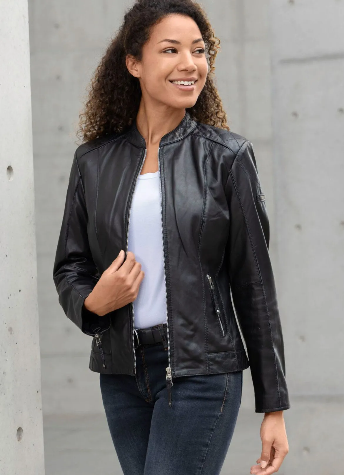 Lederkurzjacke von „Cabrini“