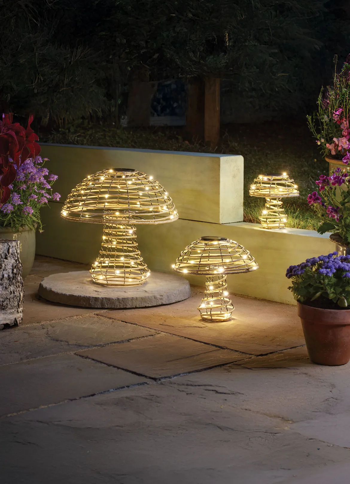 LED-Pilz aus Kunstrattan