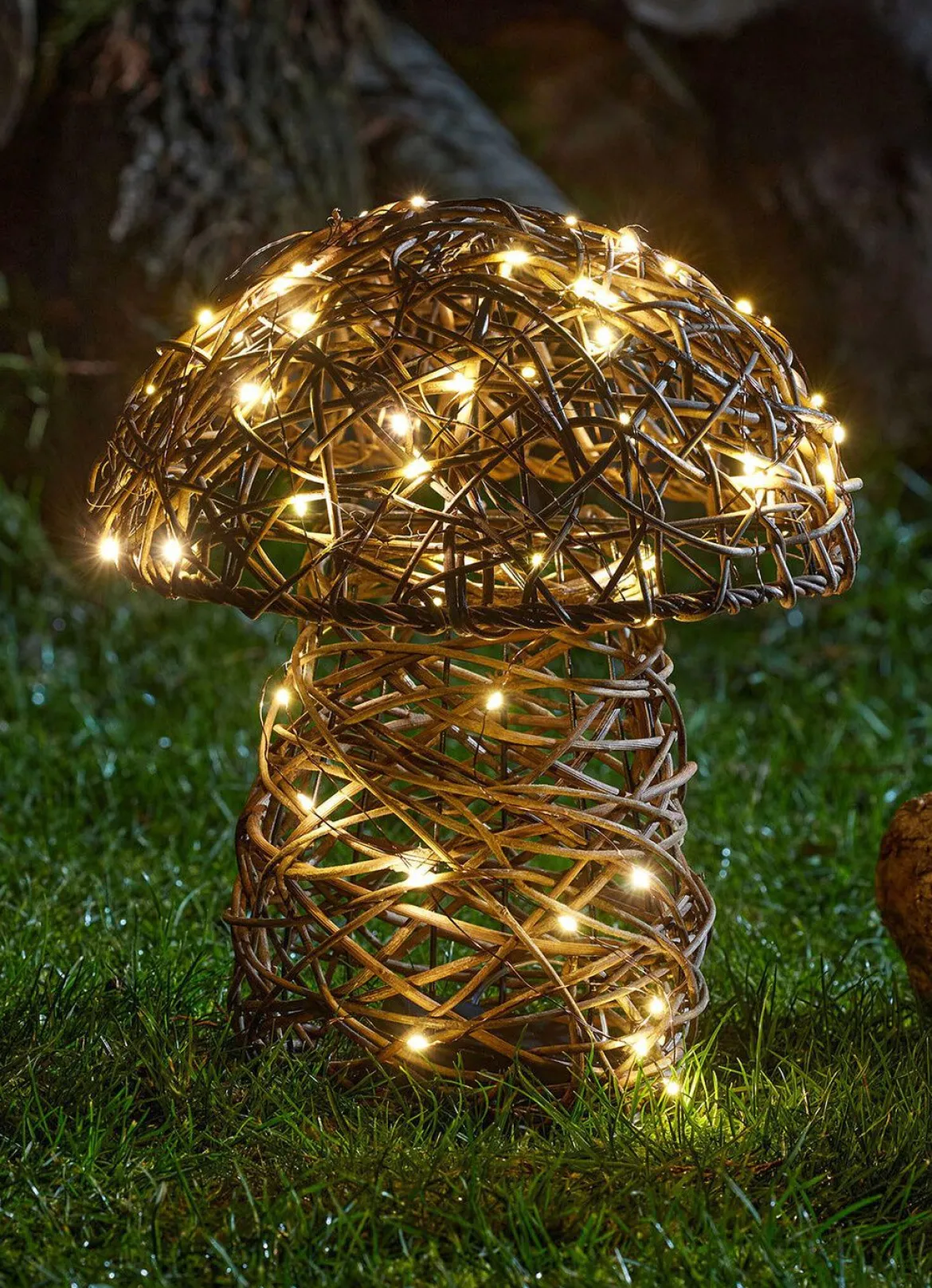 LED-Rattan-Pilz mit Timerfunktion