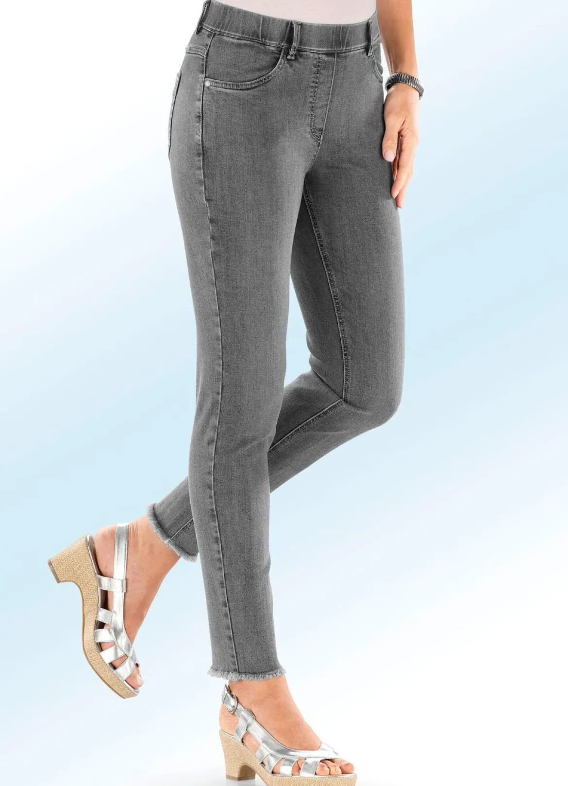 Magic-Jeans mit angesagtem Fransensaum