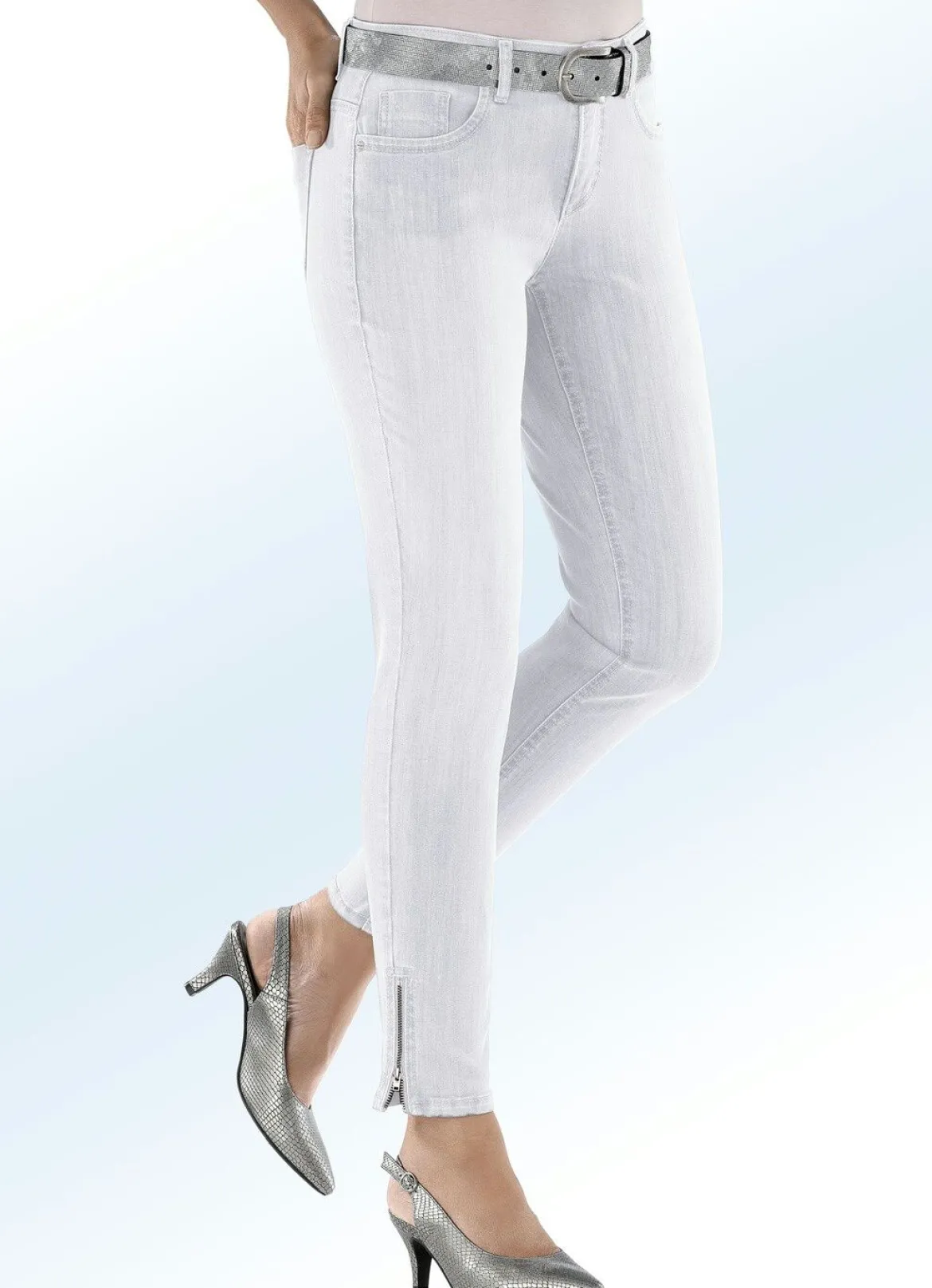 Magic-Jeans mit modischen Reißverschlüssen an den Beinabschlüssen