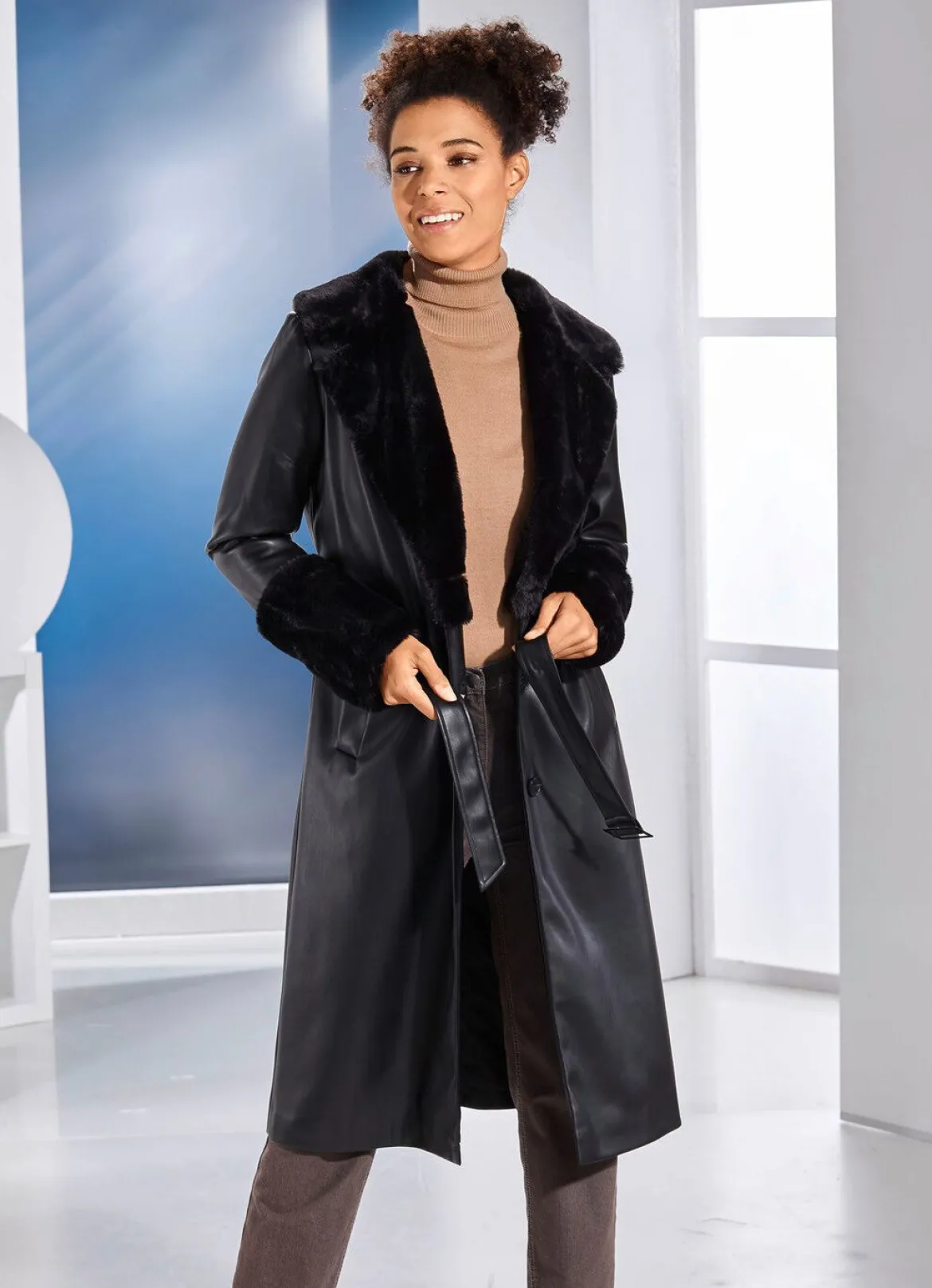 Mantel aus Nappaleder-Imitat