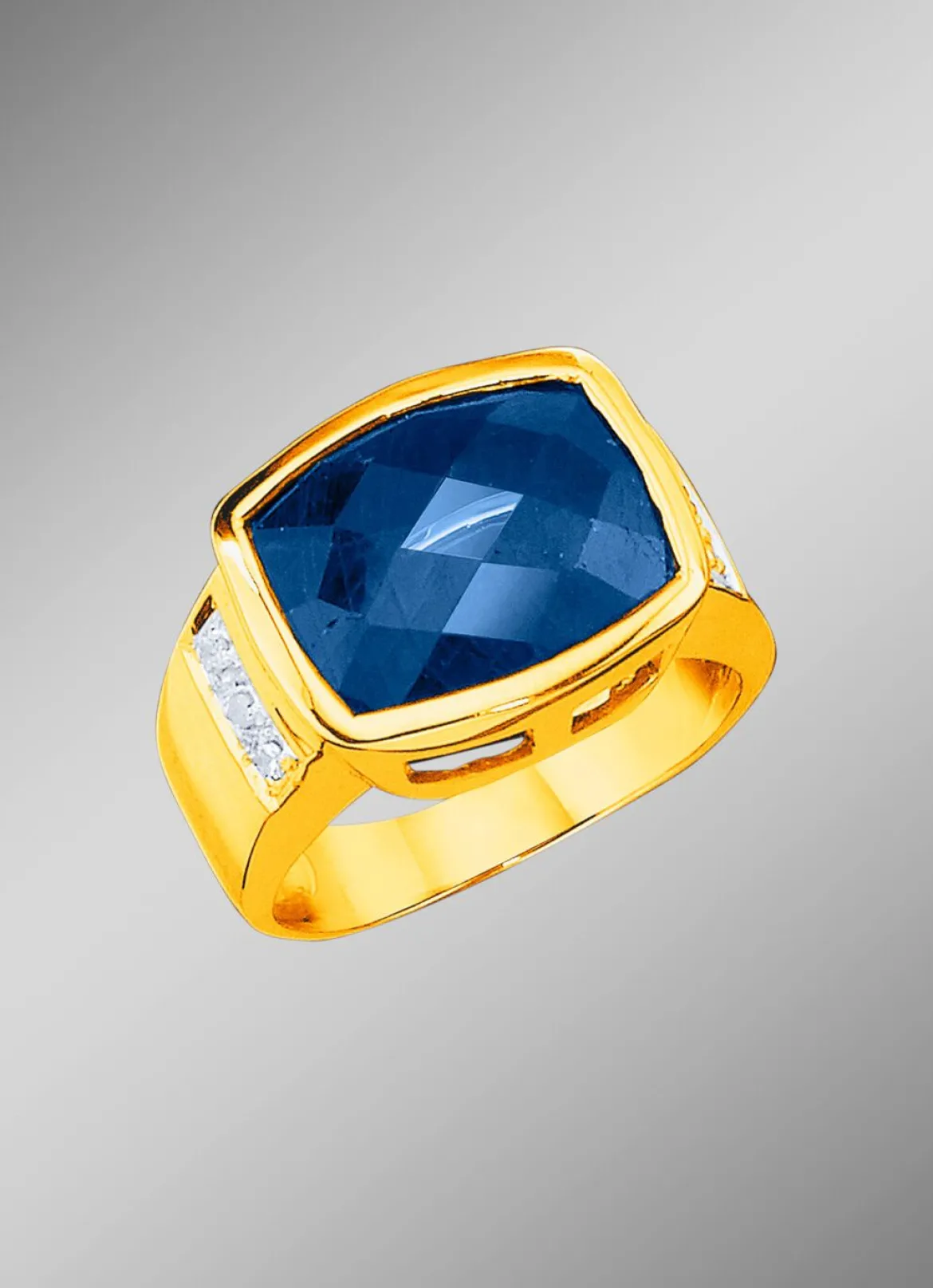 Massiver Herrenring mit Safir und Diamanten