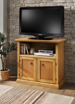 Möbelserie aus teilmassivem Holz