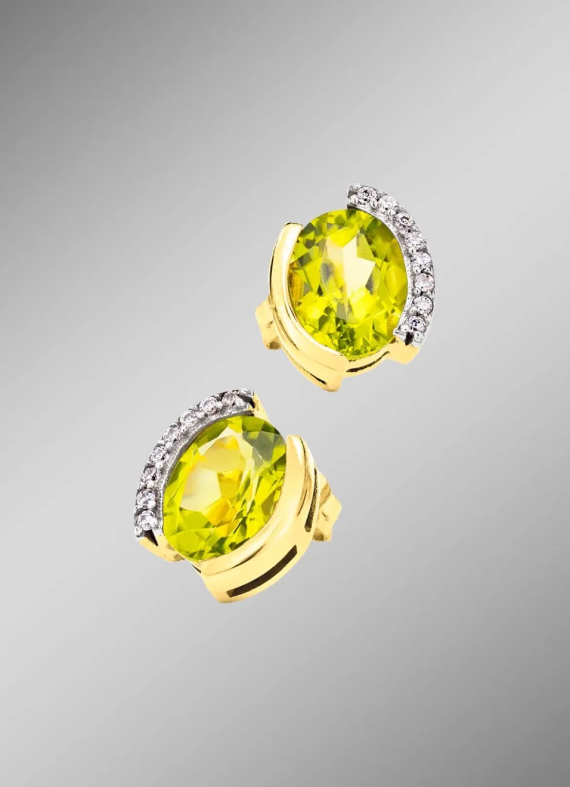 Ohrstecker mit echt Peridot und synth. Zirkonia
