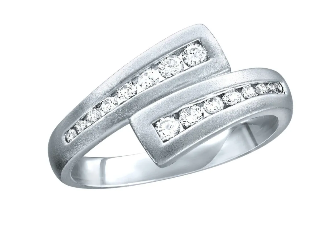 Platin Damenring mit lupenreinen Brillanten